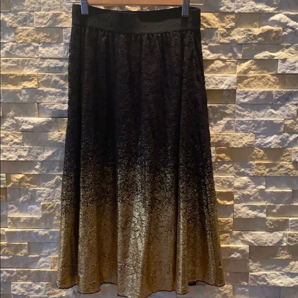 LulaRoe black and gold skirt